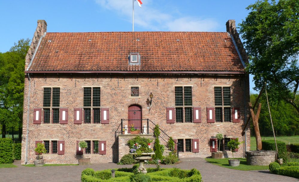 Home 6 {{brizy_dc_image_alt imageSrc=